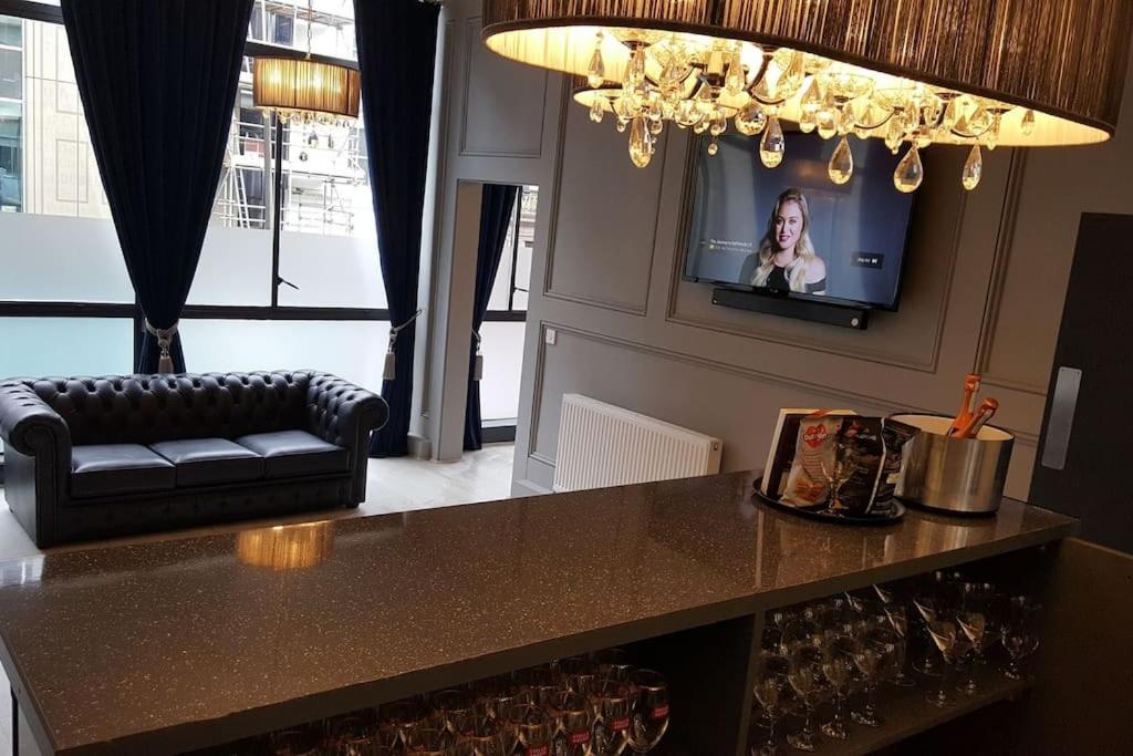 The V.I.P Suite - Sleeps 24! Best For Large Groups Liverpool Exterior foto