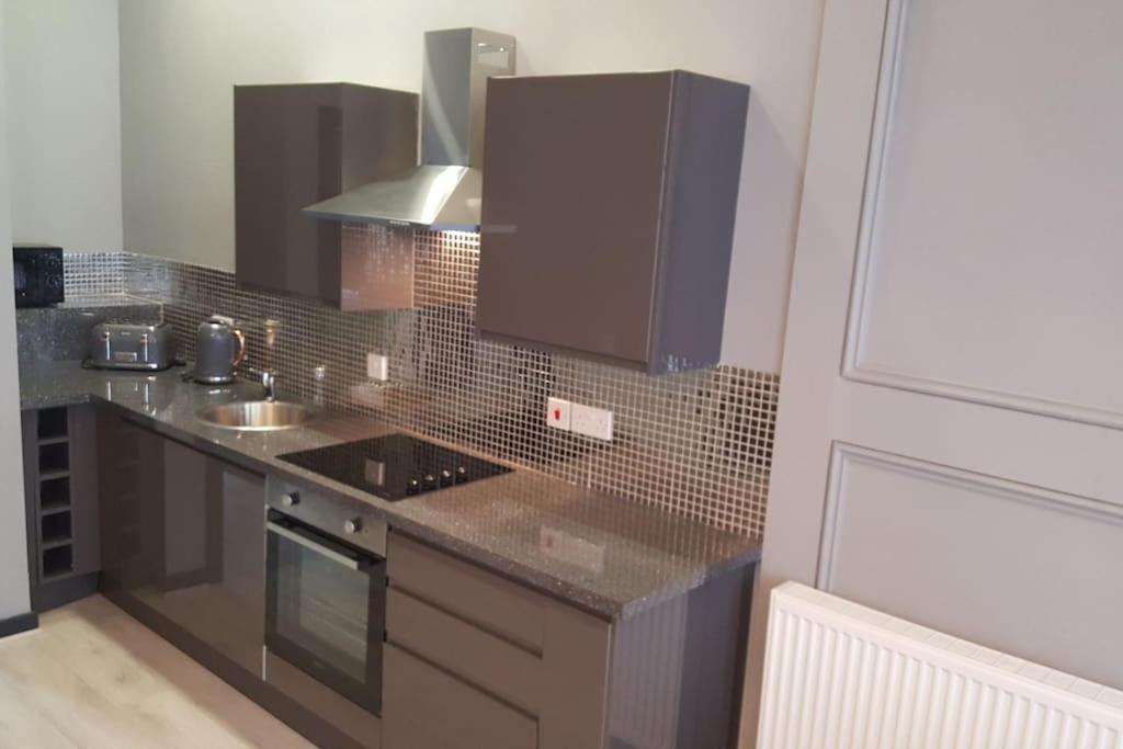 The V.I.P Suite - Sleeps 24! Best For Large Groups Liverpool Exterior foto