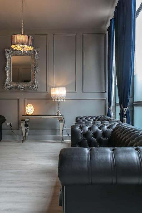 The V.I.P Suite - Sleeps 24! Best For Large Groups Liverpool Exterior foto