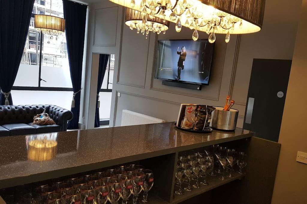 The V.I.P Suite - Sleeps 24! Best For Large Groups Liverpool Exterior foto
