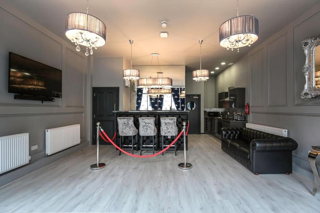 The V.I.P Suite - Sleeps 24! Best For Large Groups Liverpool Exterior foto