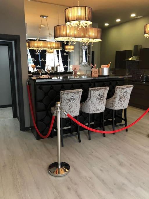 The V.I.P Suite - Sleeps 24! Best For Large Groups Liverpool Exterior foto